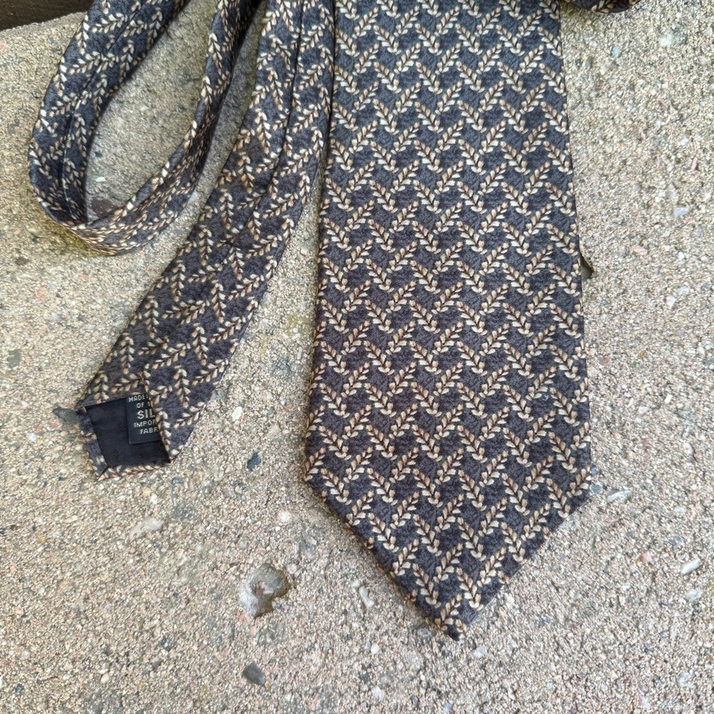 BILL BLASS Men’s Silk Black Brown Patterned Tie